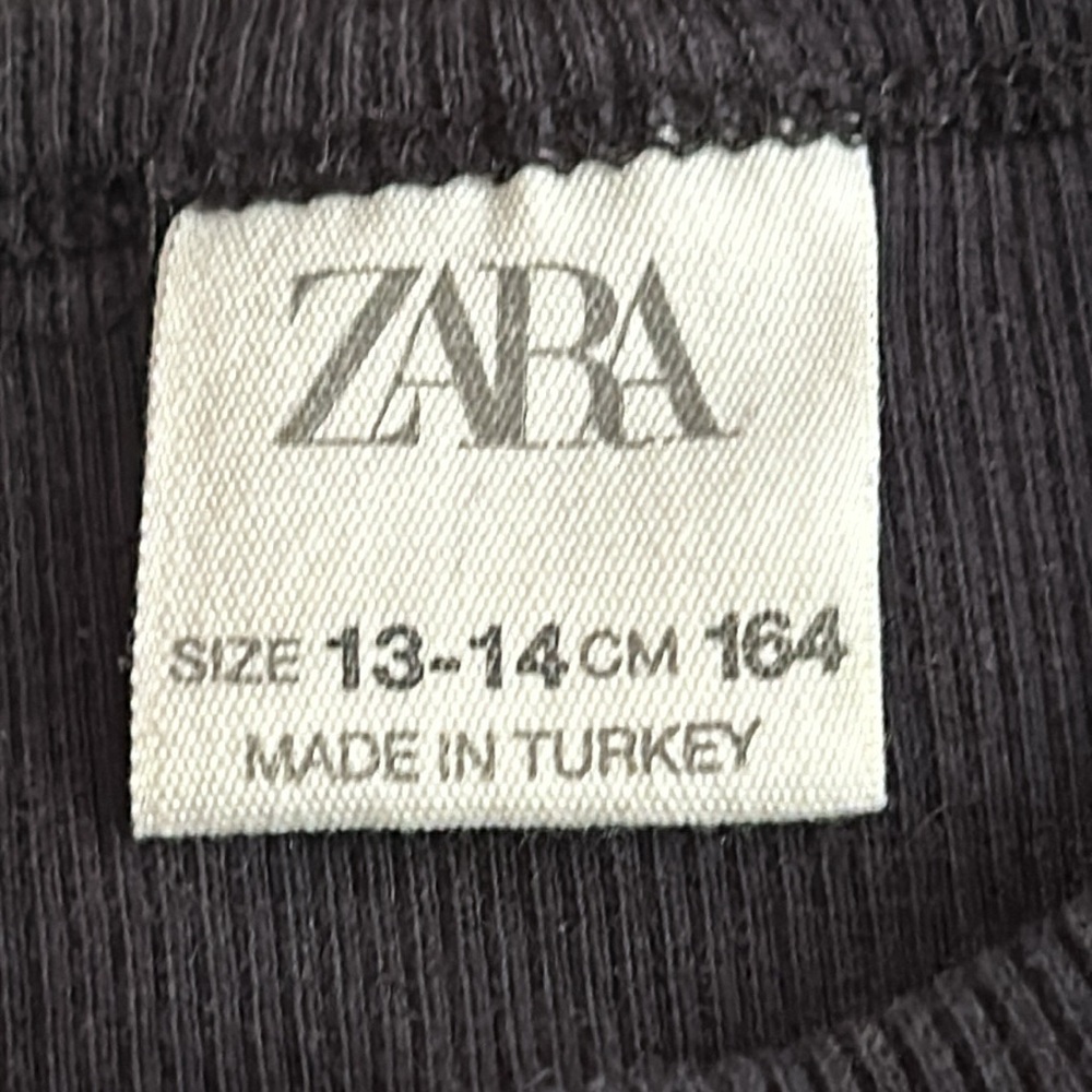 Zara Girls Black Ribbed Long Sleeve Graphic Top Size 13-14 Long Hug - Picture 3 of 4
